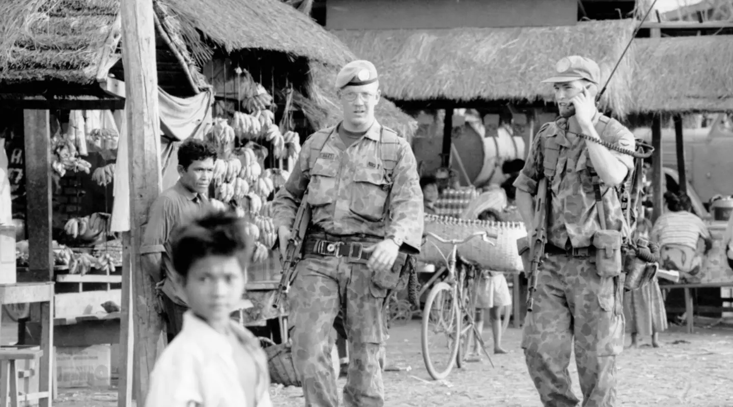 Thbeng Mean Chey, Cambodia. 1993-02-18. Lance Corporal (L Cpl) Dave Hurrey (left), and L Cpl Paul Astbury, Australian Signals Corps, United Nations Transitional Authority in Cambodia (UNTAC)