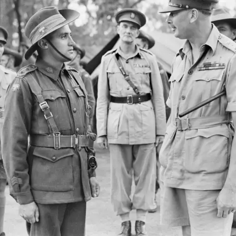 Prince Henry, Duke of Gloucestershire and Governor General of Australia, with Lieutenant Tom Derrick VC DCM during a visit to Ravenshoe