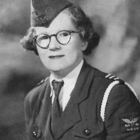 Portrait of Mrs Florence Violet McKenzie