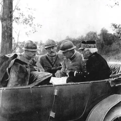 General Maurice Balfourier, commander of XX Corps, General Emile Fayolle, commander of Sixth.