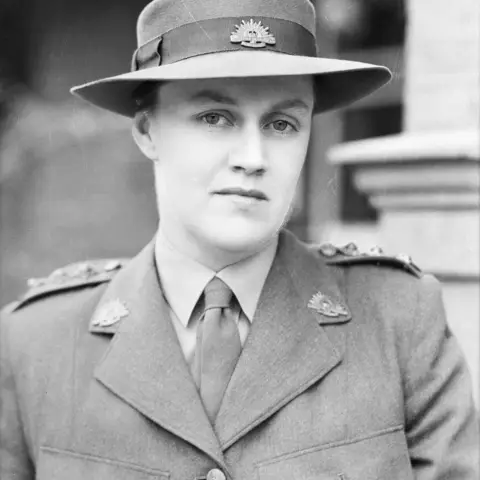 Captain Nora Heysen, Official war artist