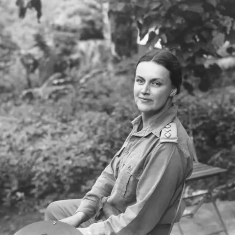 Captain Nora Heysen, Official war artist