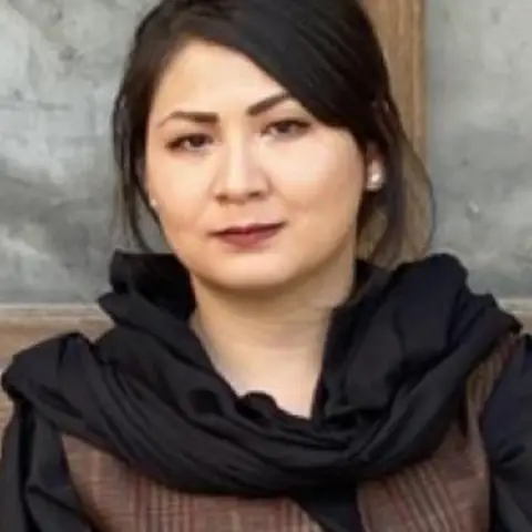Dr Farkhondeh Akbari