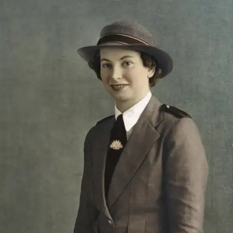 Studio portrait of Staff Nurse Vivian Bullwinkel, Australian Army Nursing Service in service dress uniform