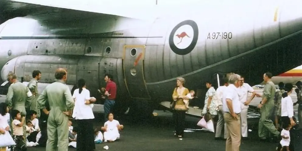 Orphans arriving at Tan Son Nhut airport, 4 April 1975. Photograph Geoff Rose.
