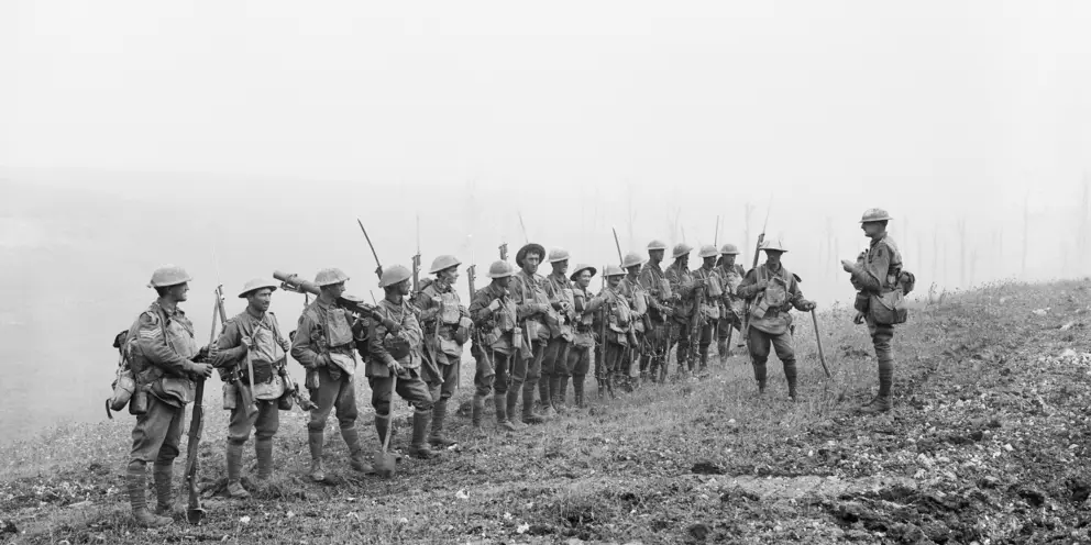 Lieutenant Rupert Downes, MC, addresses his platoon of B Company, 29th Battalion, Amiens AWM E02790