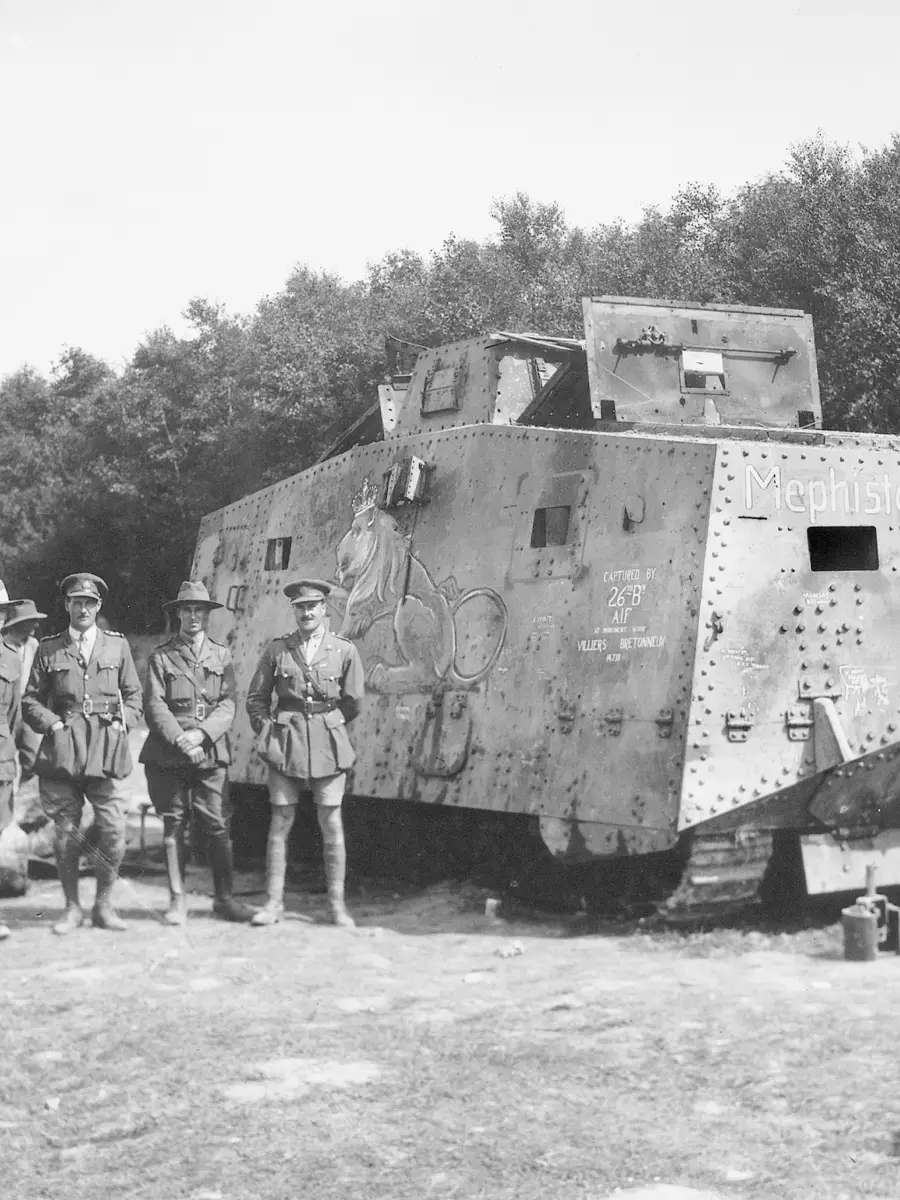 Australian soldiers inspect Mephisto, a German A7V tank