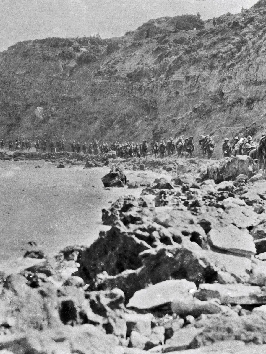 British troops along the beach at Cape Helles