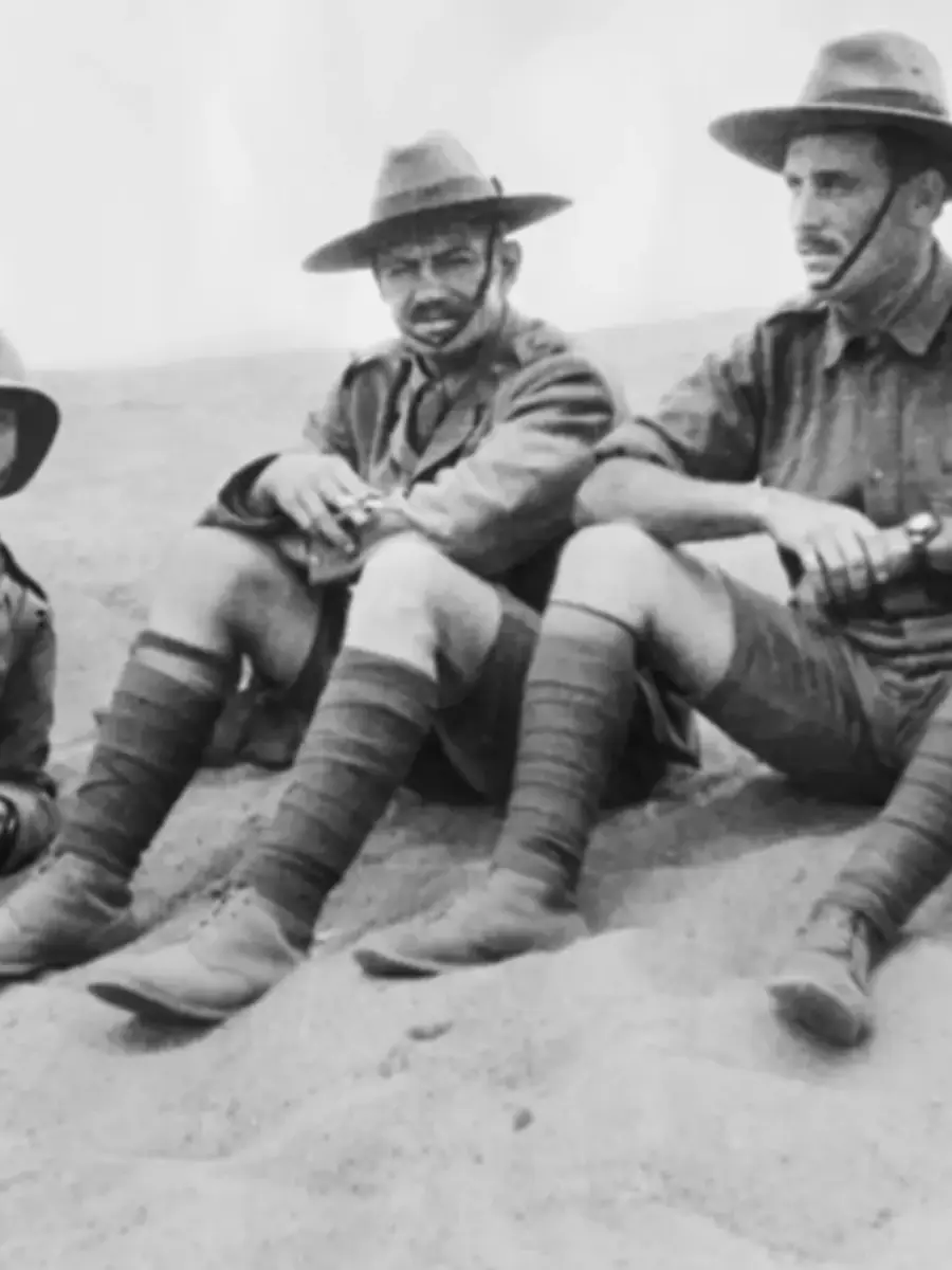 Blair Swannell (centre) with fellow Anzac soldiers in Egypt