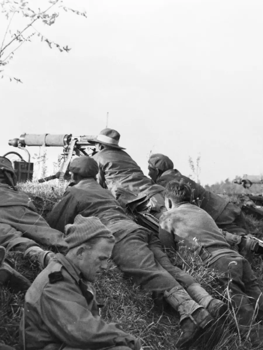 29 October 1950, near Chongju. The men of 3RAR’s Medium Machine Gun (MMG) Platoon