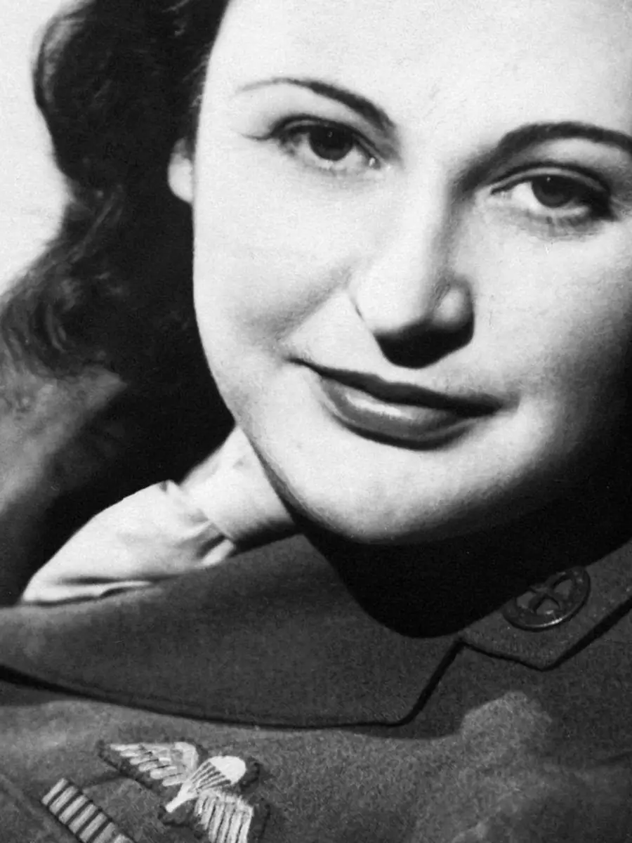 Studio portrait of Nancy Wake. 