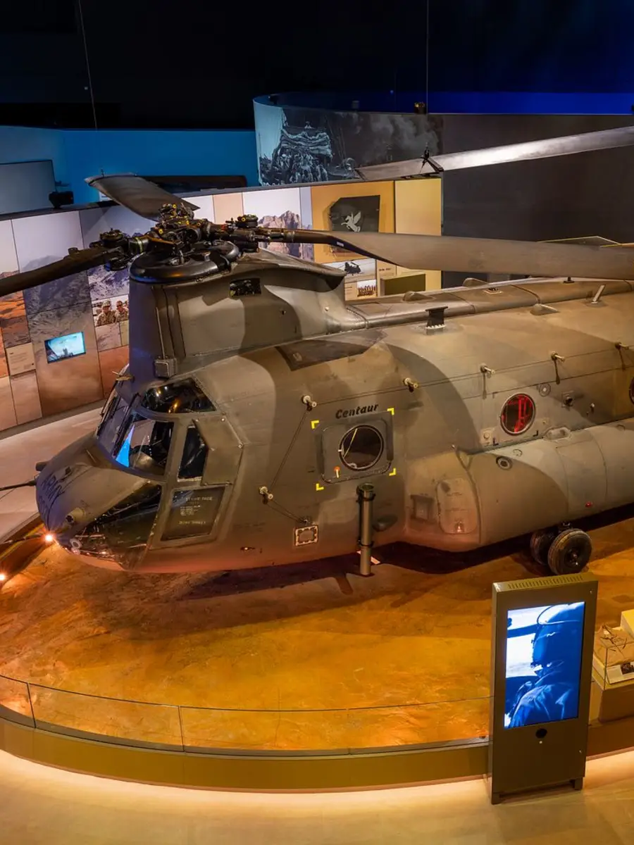 Kandahar Workhorse: Chinooks 2006-2013. Photograph taken by Ian Roach. AWM26.PR.034
