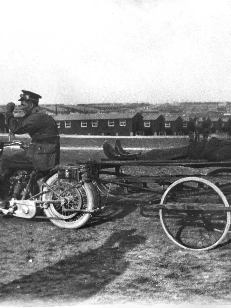 A portable stretcher and carriage