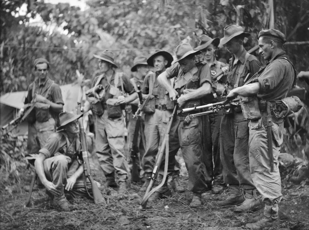 Men from the 19th Battalion prepare for a patrol in the Waitavalo area