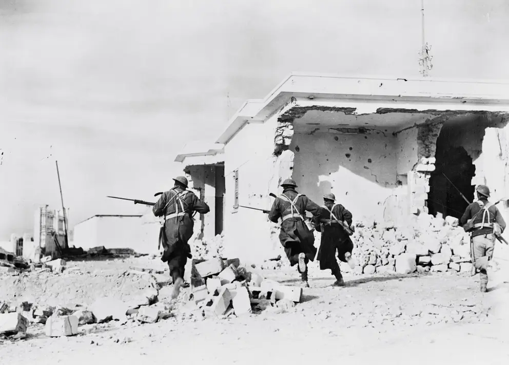 ustralian  infantrymen in  Bardia c. March  1941.